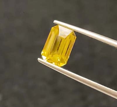 How to make jewellery more beautiful by cutting gemstones?