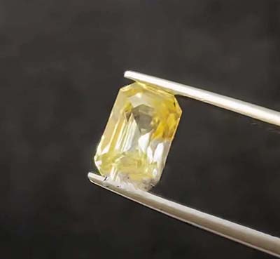 How to make jewellery more beautiful by cutting gemstones?