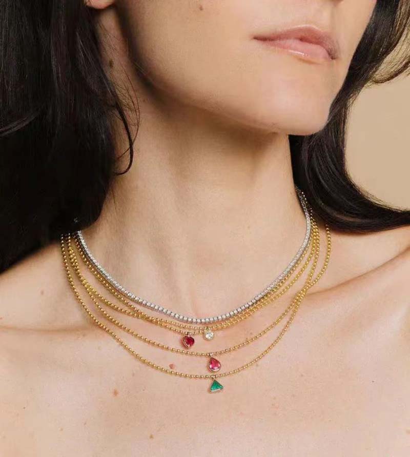 How to wear multiple necklaces ?