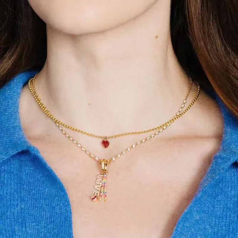 How to wear multiple necklaces ?