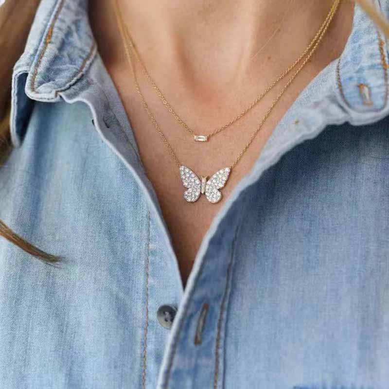 How to wear multiple necklaces ?