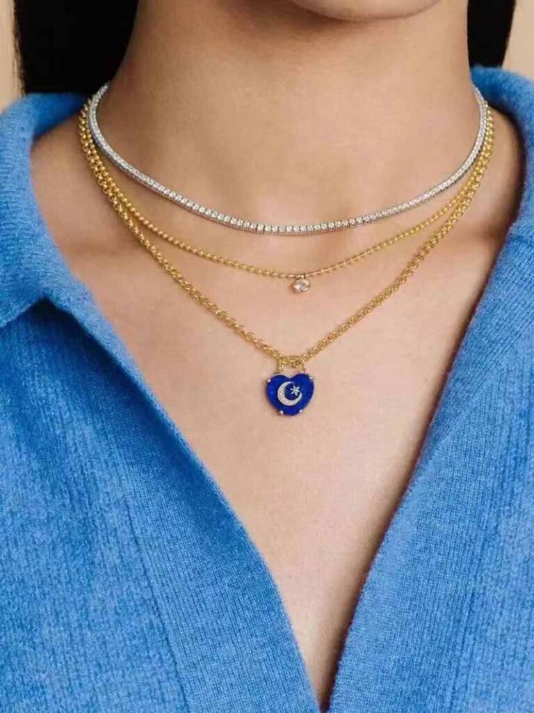 How to wear multiple necklaces ?