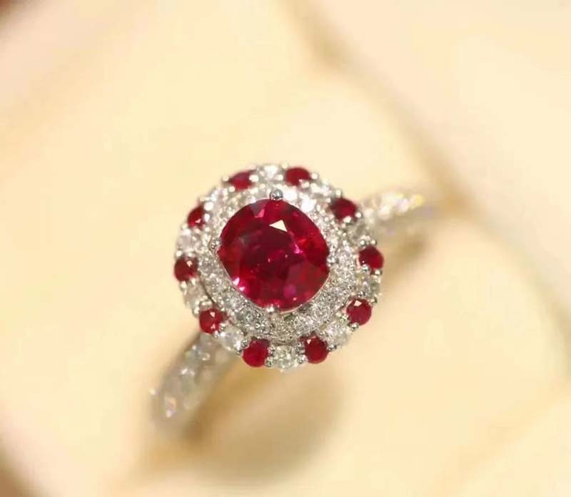 Best Diamond Alternatives for Your Engagement Ring