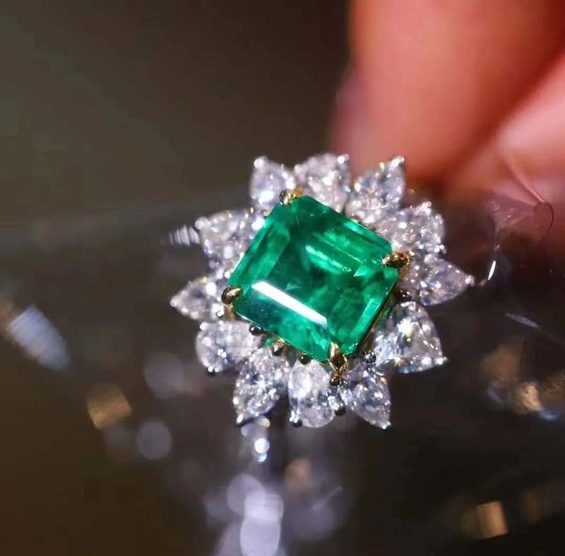 Best Diamond Alternatives for Your Engagement Ring