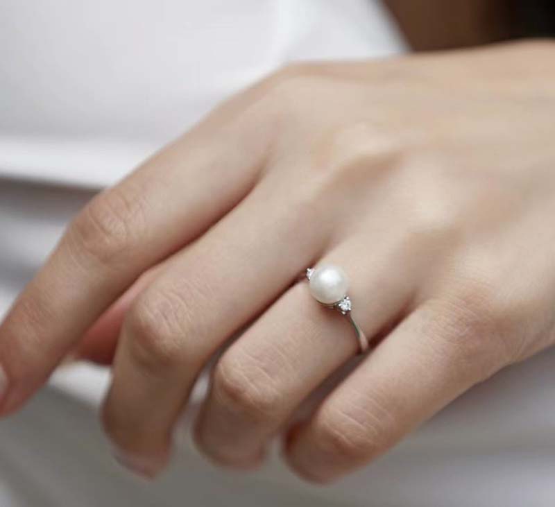 Best Diamond Alternatives for Your Engagement Ring
