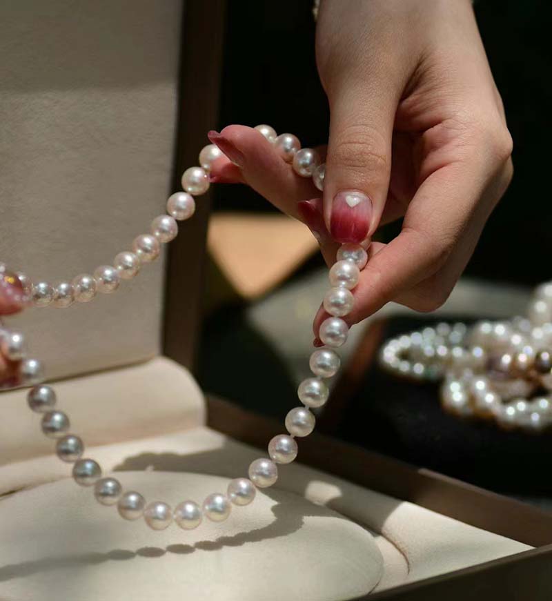 How can you buy the quality of freshwater pearls?