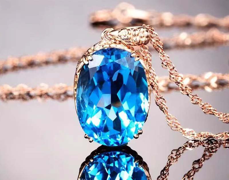 Which Jewelry Needs Sunscreen?