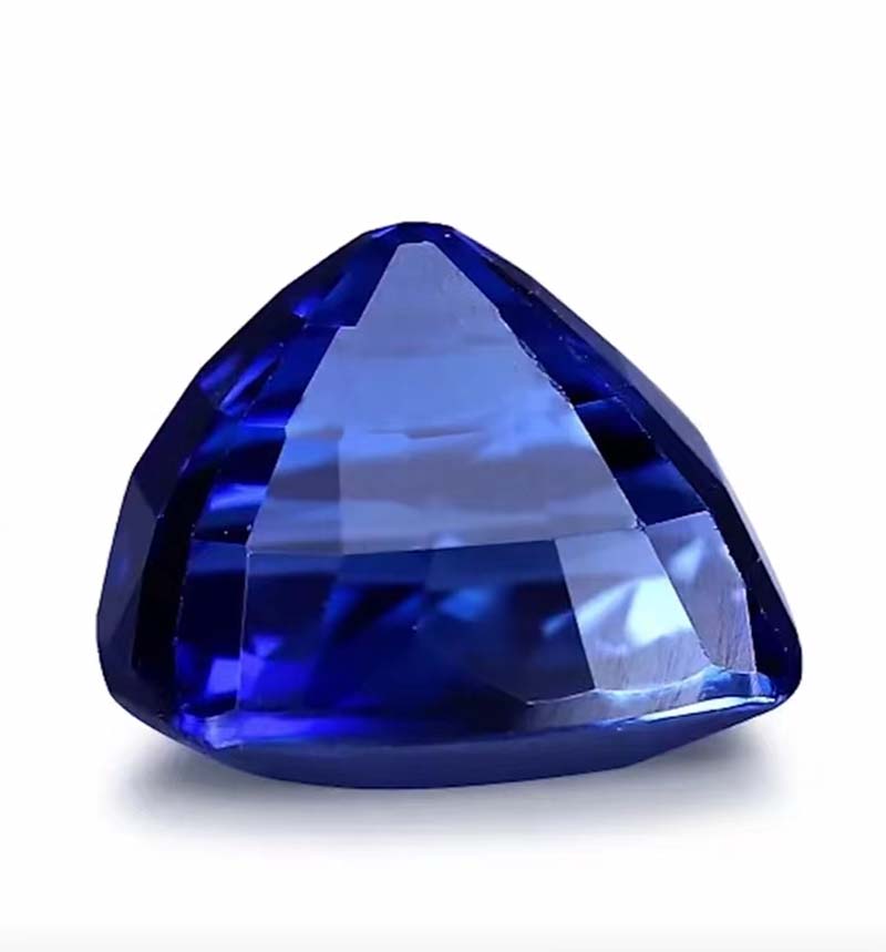 How to make jewellery more beautiful by cutting gemstones?