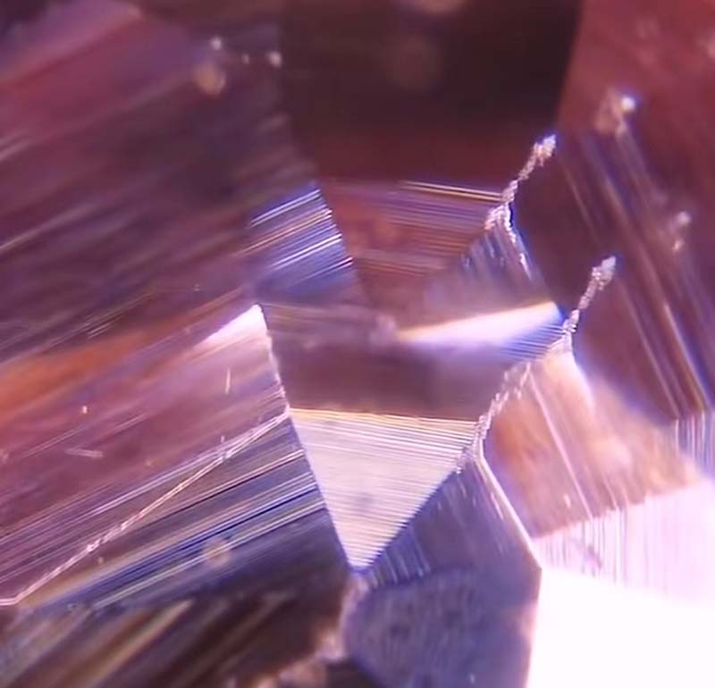 How to make jewellery more beautiful by cutting gemstones?