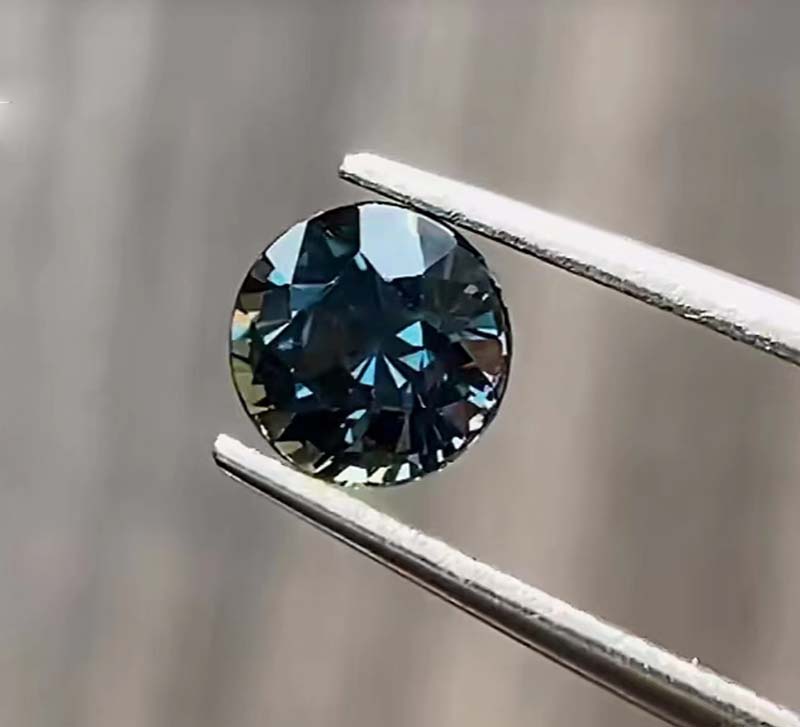 How to make jewellery more beautiful by cutting gemstones?