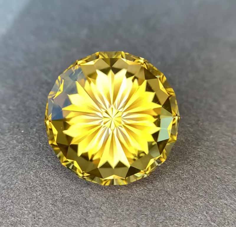 How to make jewellery more beautiful by cutting gemstones?