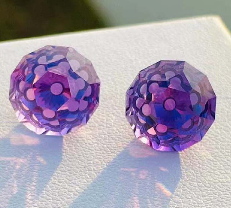 How to make jewellery more beautiful by cutting gemstones?