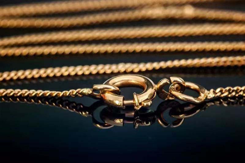 What are the most popular necklace clasps?
