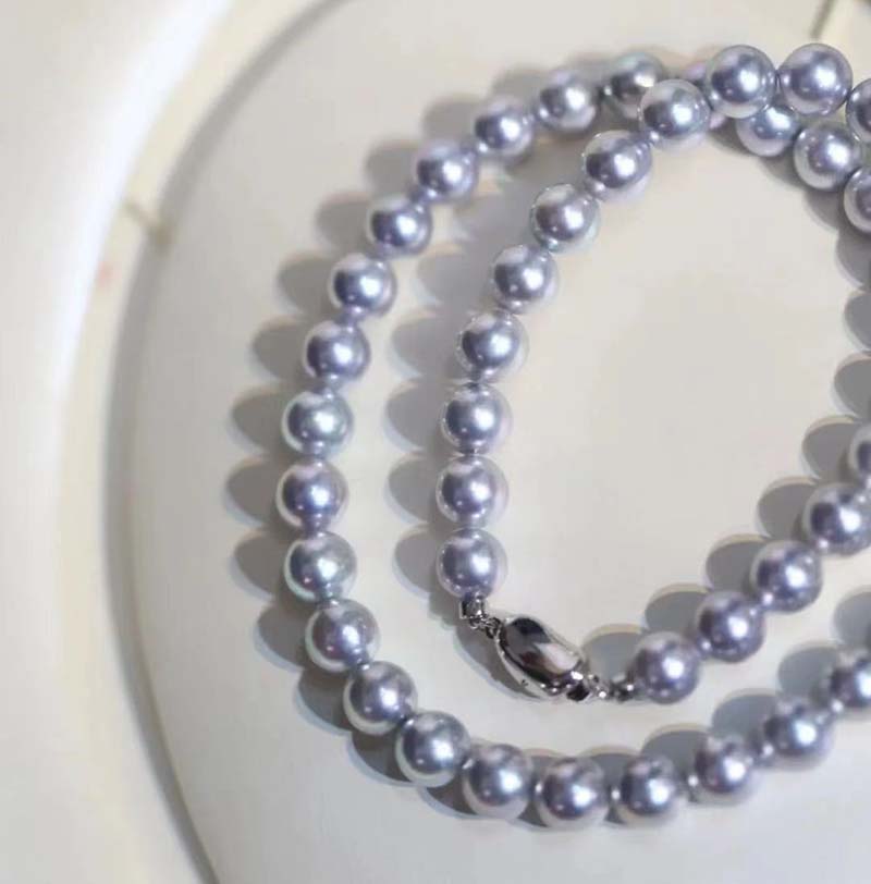 What are the most popular necklace clasps?