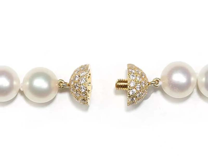 What are the most popular necklace clasps?