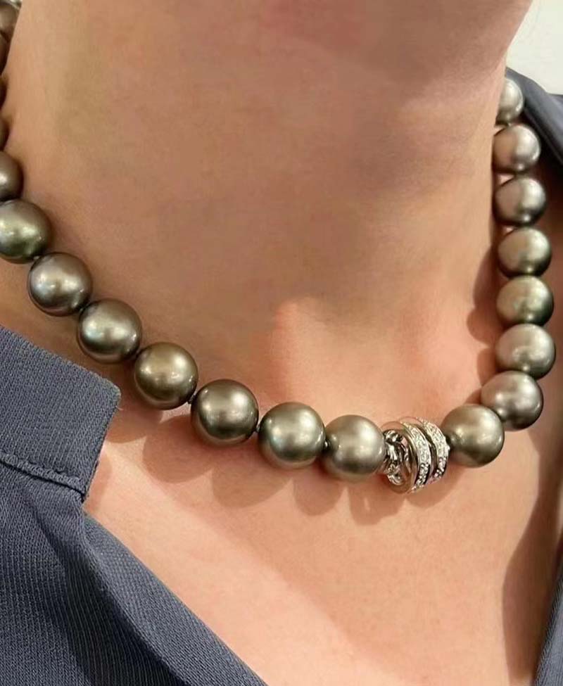 What are the most popular necklace clasps?