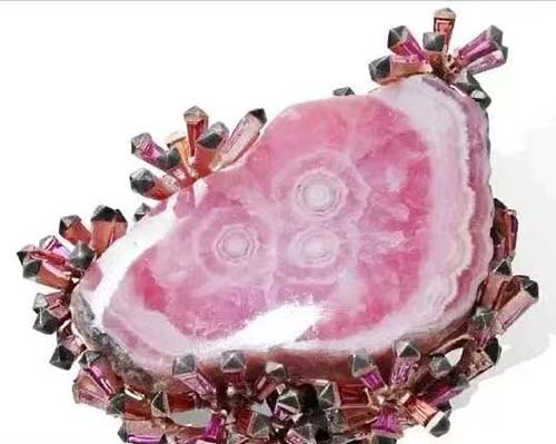 Which gemstones are easily corroded by sweat!