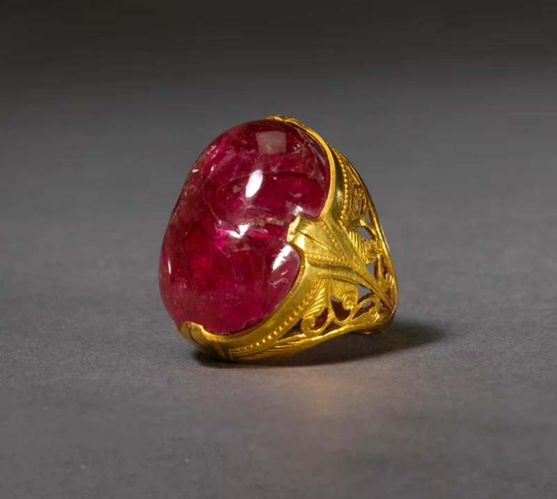 Soul torture: What kind of gemstones are worth heirlooms?