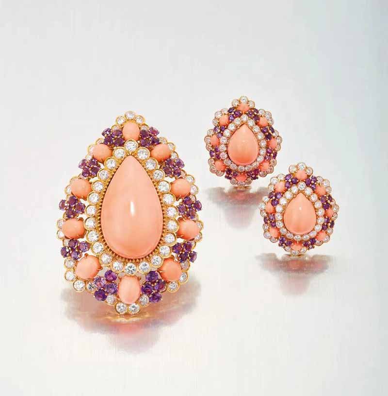 Gemstones on trend? See which Pantone color has the greatest impact on 2024